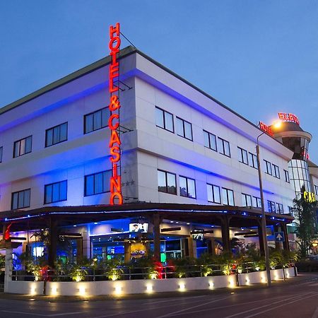 Hotel Elegance Nv 帕拉马里博 外观 照片
