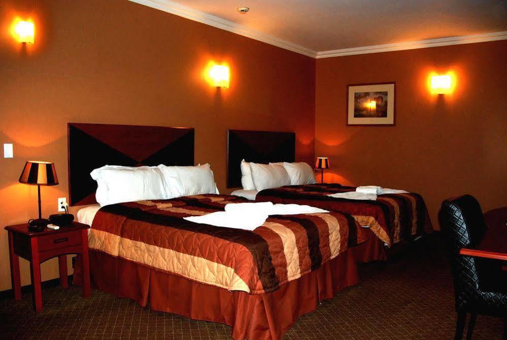 Hotel Elegance Nv 帕拉马里博 外观 照片