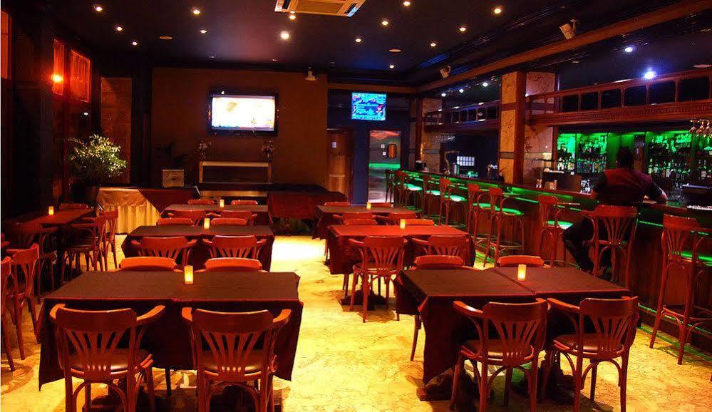 Hotel Elegance Nv 帕拉马里博 外观 照片
