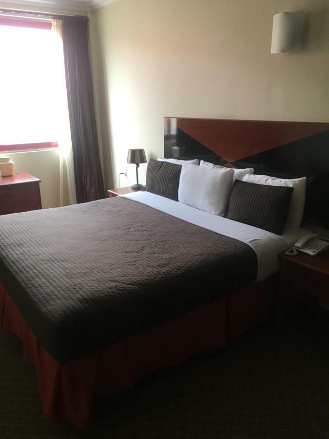 Hotel Elegance Nv 帕拉马里博 外观 照片